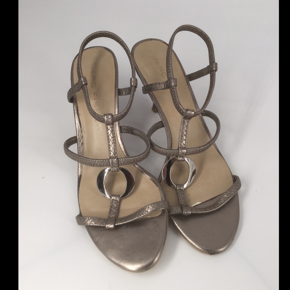 Marc Fisher Size 8.5 M Jericho Pewter Sandals